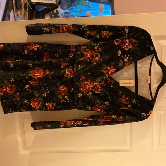 Velvet long sleeve romper - Picture 1 of 2